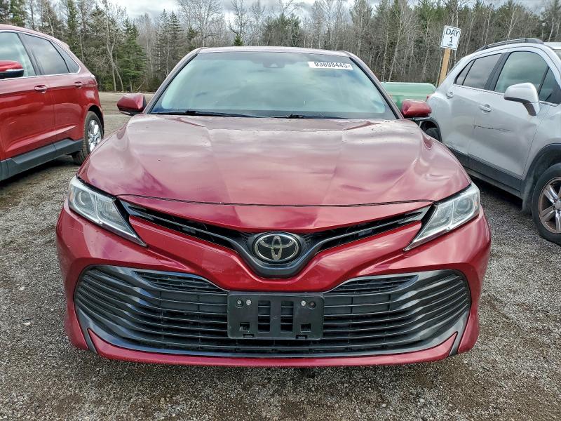 4T1B11HK2JU503598 - 2018 TOYOTA CAMRY L RED photo 5
