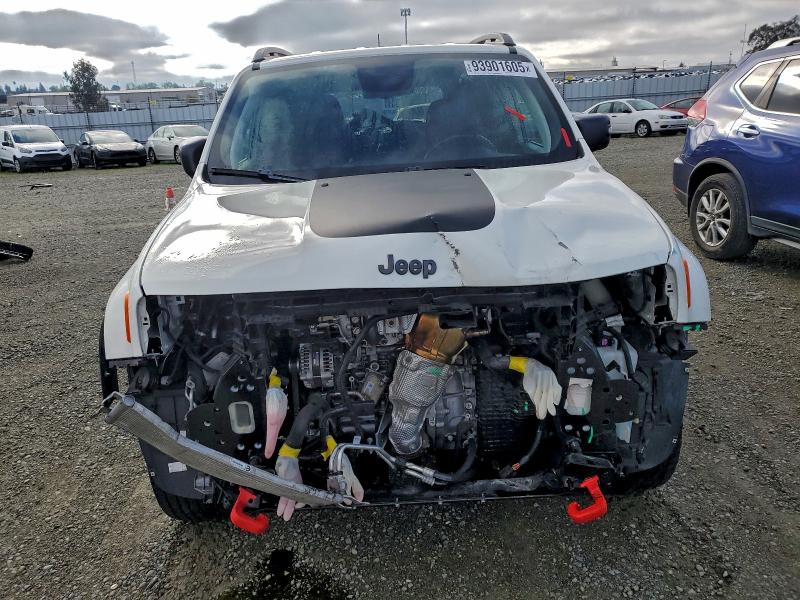 ZACNJBC1XLPL66918 - 2020 JEEP RENEGADE TRAILHAWK WHITE photo 5