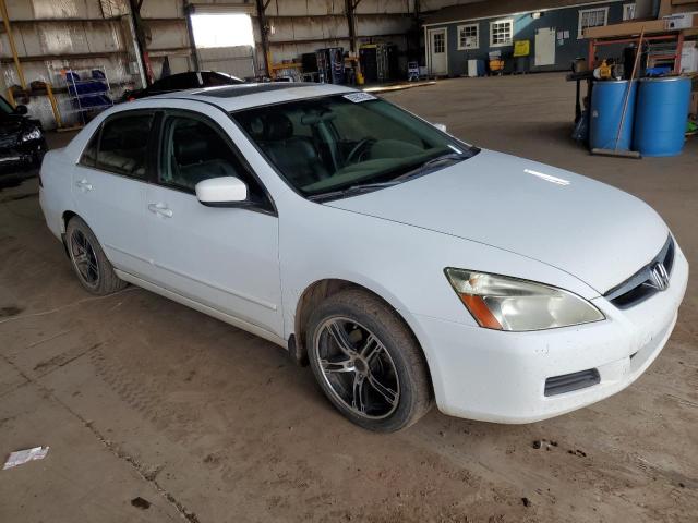 1HGCM65567A800560 - 2007 HONDA ACCORD EX WHITE photo 4