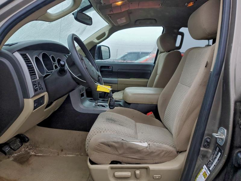 5TFUM5F11BX020626 - 2011 TOYOTA TUNDRA DOUBLE CAB SR5 BROWN photo 7