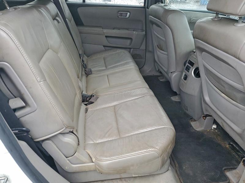 5FNYF4H50AB034239 - 2010 HONDA PILOT EXL WHITE photo 11