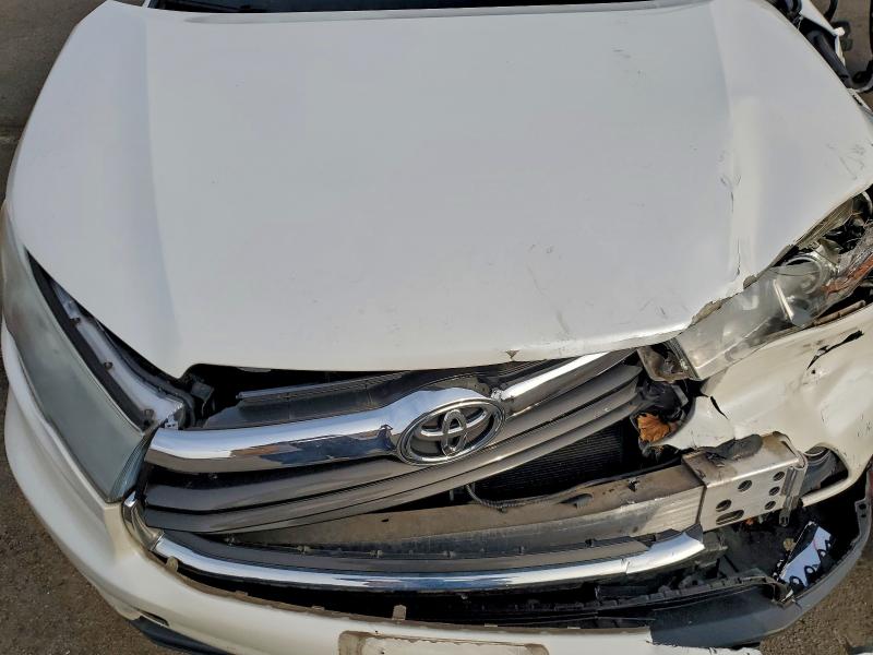5TDJKRFH0GS257778 - 2016 TOYOTA HIGHLANDER XLE თეთრი ფოტო 12