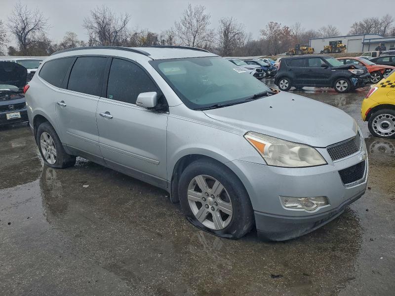 1GNKVGED1BJ243352 - 2011 CHEVROLET TRAVERSE LT Gümüş foto 4