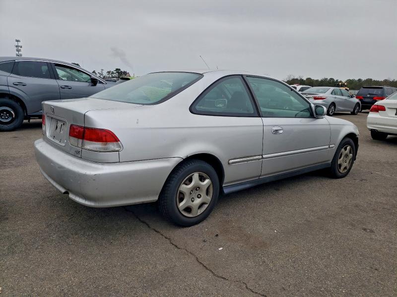 1HGEJ8249YL057701 - 2000 HONDA CIVIC EX SILVER photo 3