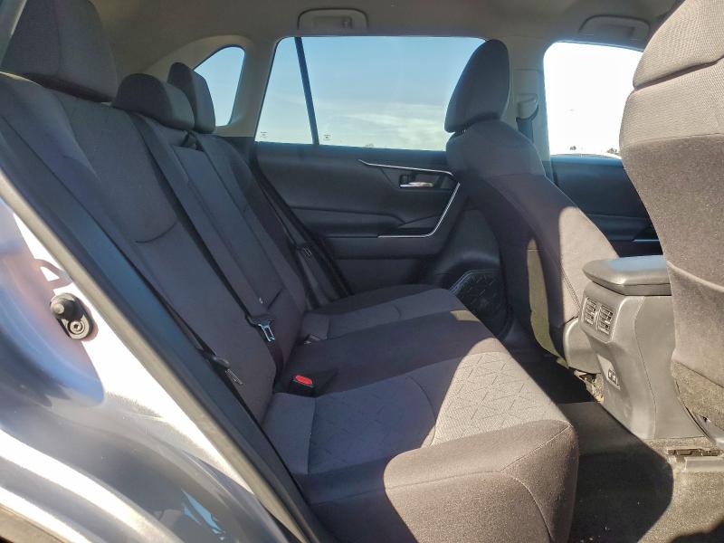 2T3P1RFVXMW146037 - 2021 TOYOTA RAV4 XLE GRAY photo 11
