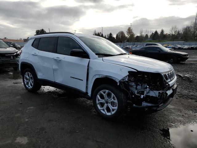 3C4NJDBN8ST620426 - 2025 JEEP COMPASS LATITUDE WHITE photo 4