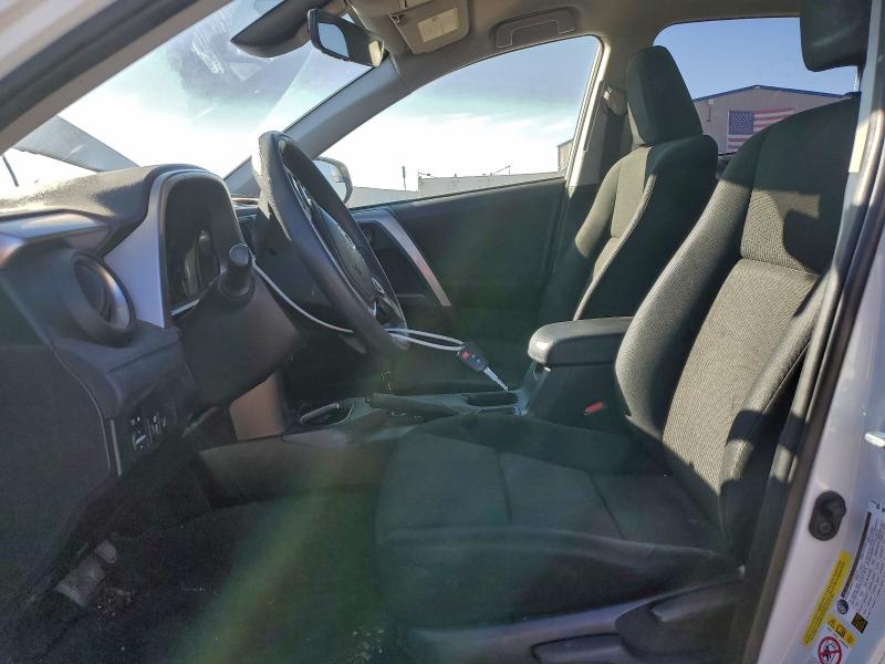 JTMZFREV7HJ138011 - 2017 TOYOTA RAV4 LE WHITE photo 7