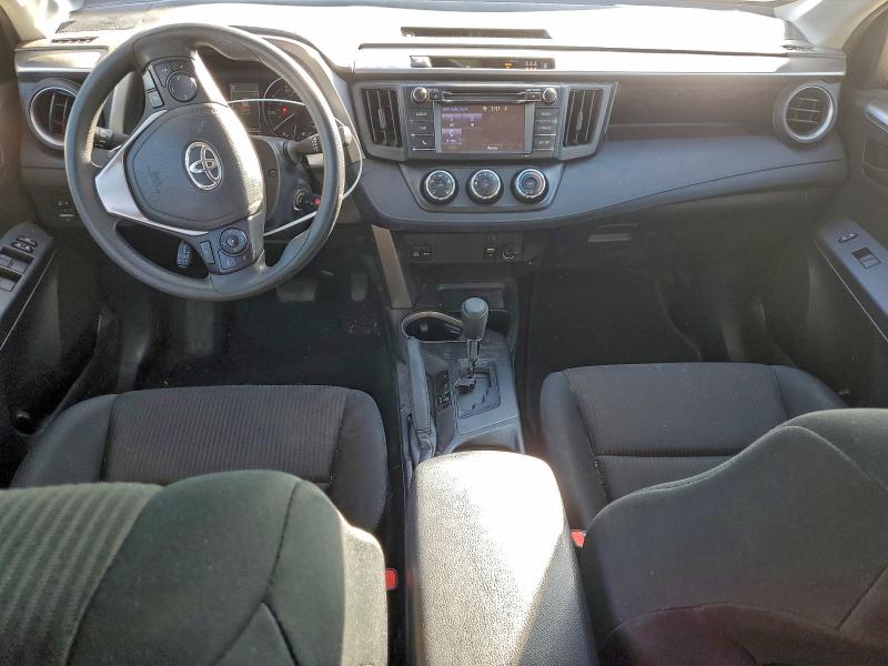 JTMZFREV7HJ138011 - 2017 TOYOTA RAV4 LE WHITE photo 8