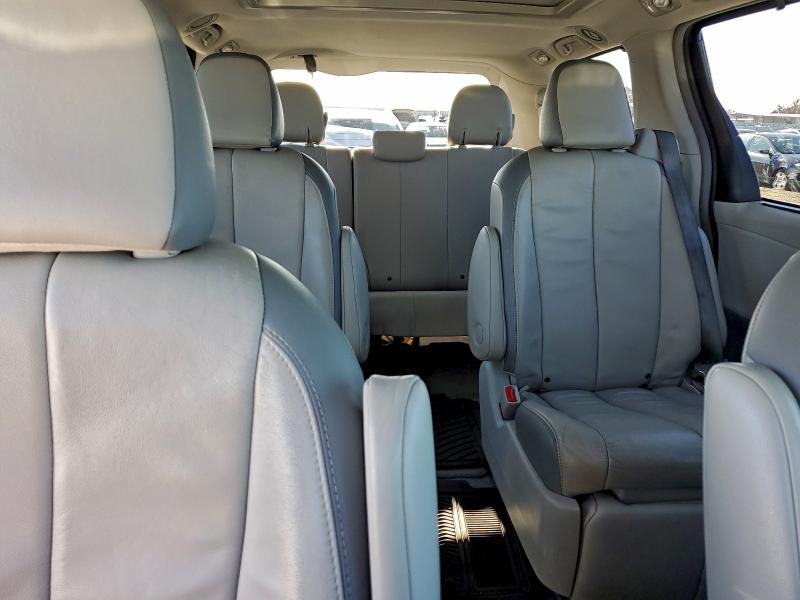 5TDDK3DC7DS061978 - 2013 TOYOTA SIENNA XLE Көк фото 10