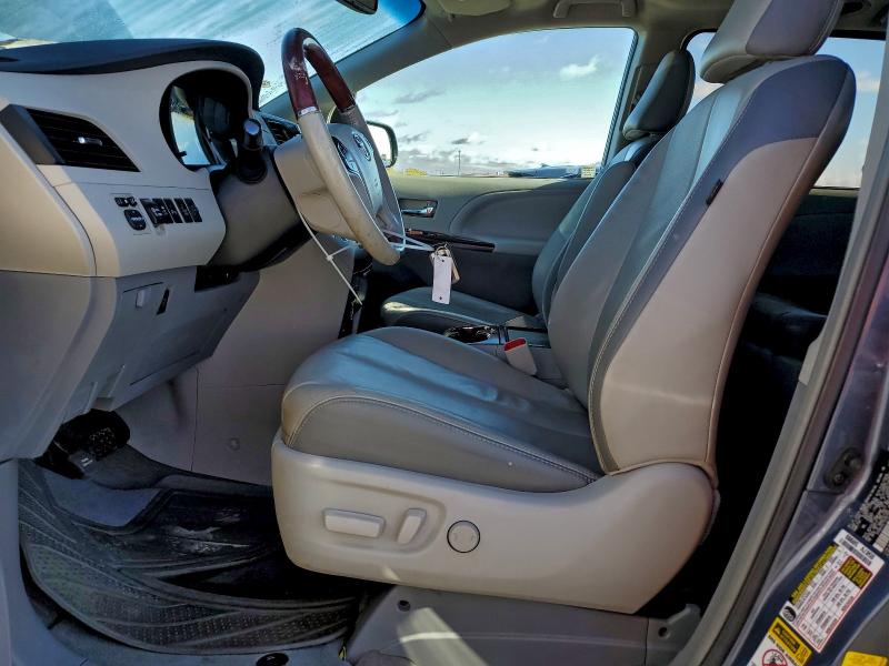 5TDDK3DC7DS061978 - 2013 TOYOTA SIENNA XLE Көк фото 7