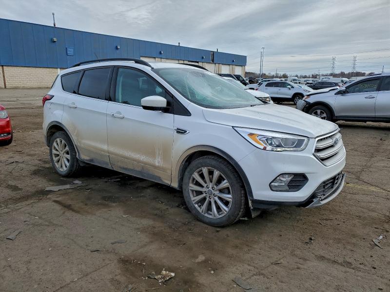 1FMCU0HD1KUA77833 - 2019 FORD ESCAPE SEL Білий фото 4