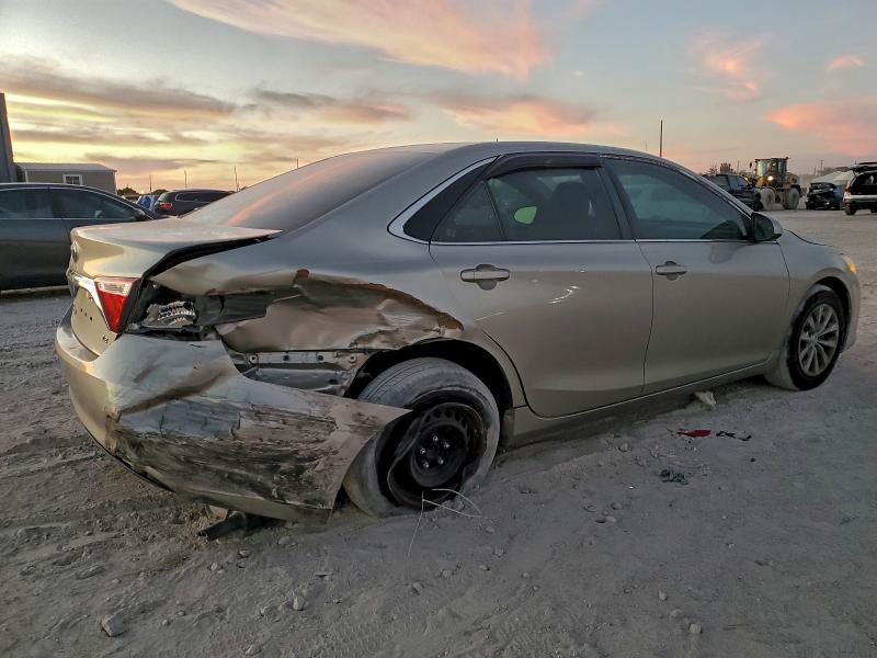 4T1BF1FK1FU480147 - 2015 TOYOTA CAMRY LE TAN photo 3