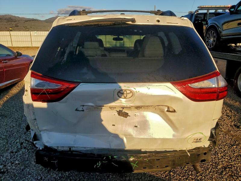 5TDDZ3DC8HS152243 - 2017 TOYOTA SIENNA XLE თეთრი ფოტო 6