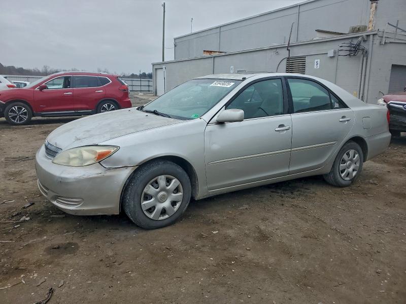 2004 TOYOTA CAMRY LE, 