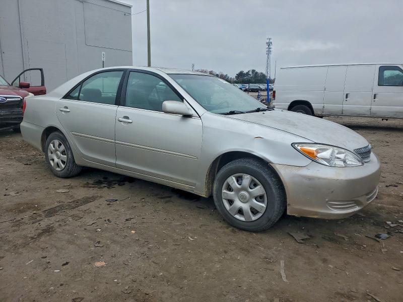 4T1BE30K74U917587 - 2004 TOYOTA CAMRY LE SILVER photo 4
