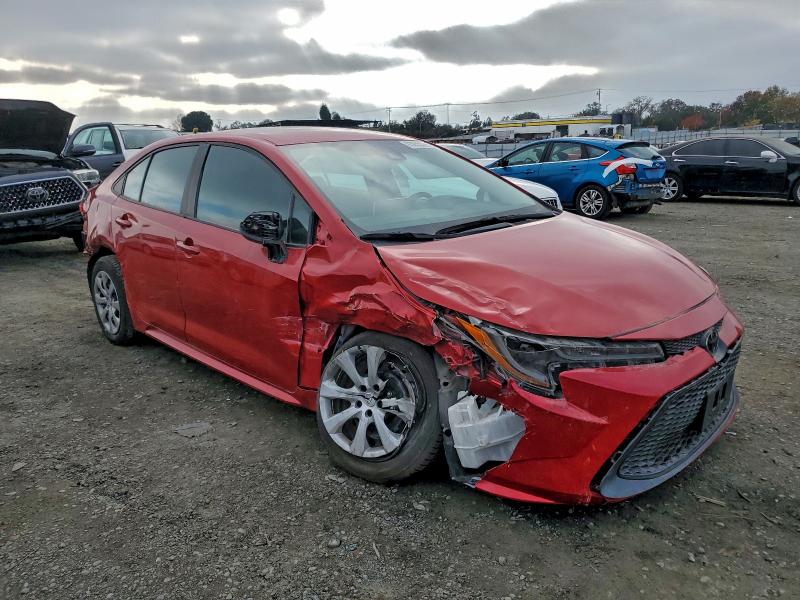 5YFEPRAE8LP061977 - 2020 TOYOTA COROLLA LE RED photo 4