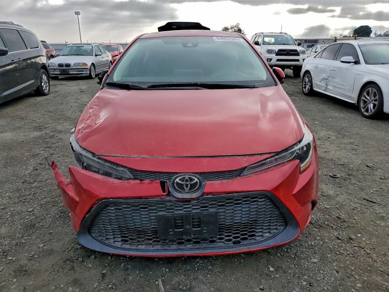 5YFEPRAE8LP061977 - 2020 TOYOTA COROLLA LE RED photo 5