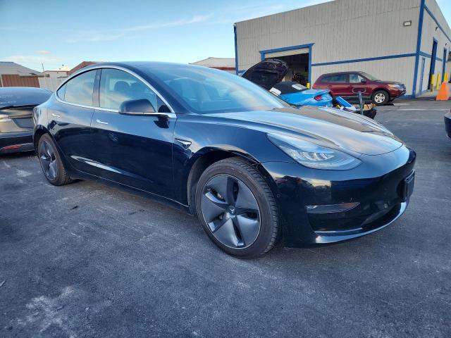 5YJ3E1EA1KF306117 - 2019 TESLA MODEL 3 Черный фото 4