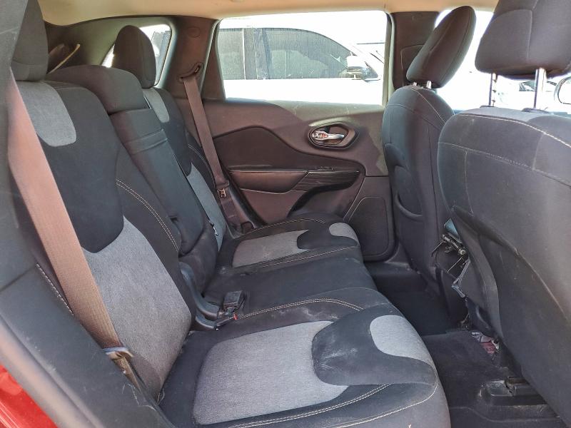 1C4PJLAB3HW535801 - 2017 JEEP CHEROKEE SPORT RED photo 11