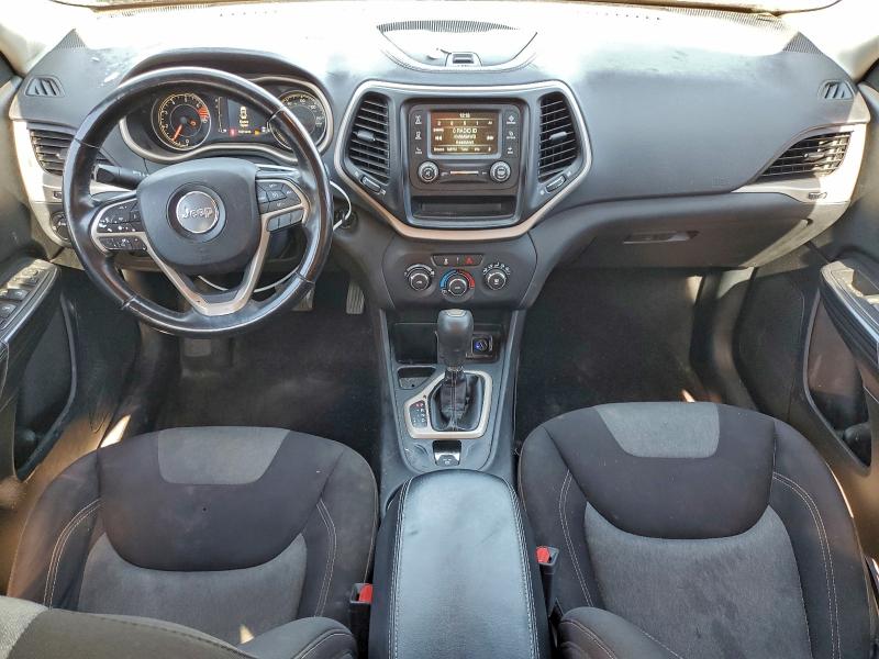 1C4PJLAB3HW535801 - 2017 JEEP CHEROKEE SPORT RED photo 8