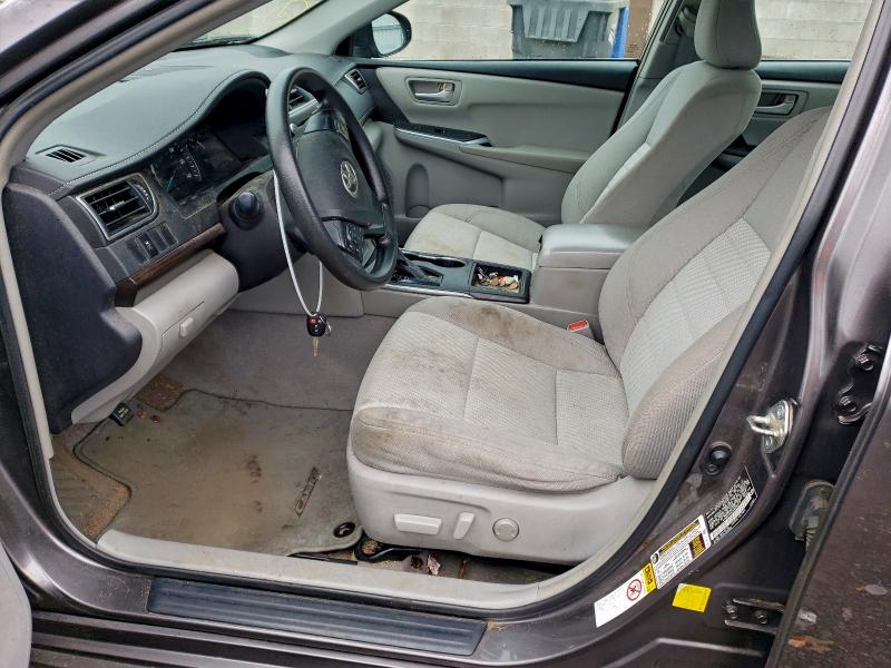 4T4BF1FK3FR500775 - 2015 TOYOTA CAMRY LE 灰色 照片 7