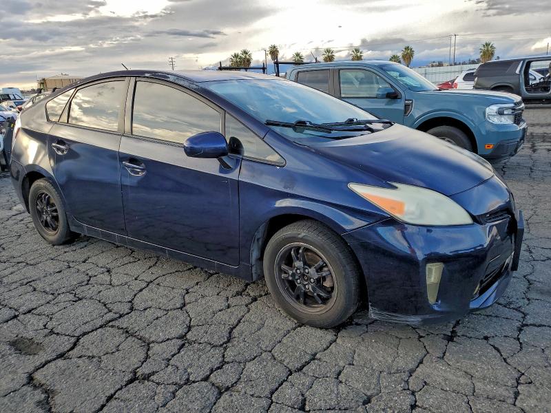 JTDKN3DU8D0338681 - 2013 TOYOTA PRIUS BLUE photo 4