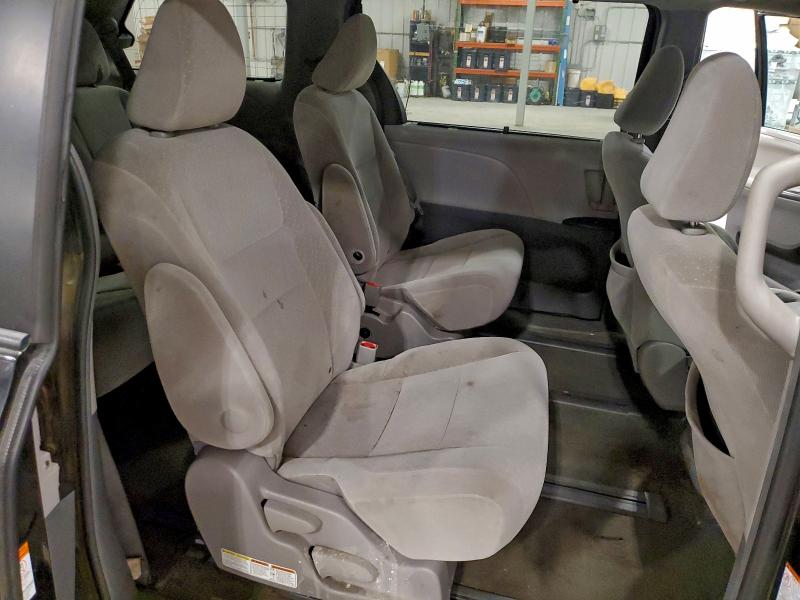 5TDJZ3DC2HS162155 - 2017 TOYOTA SIENNA LE 黑色 照片 11