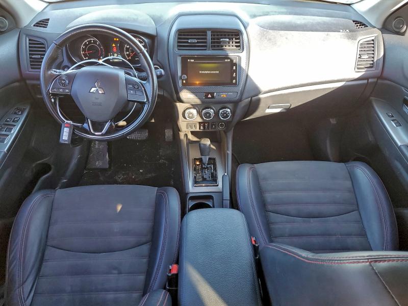 JA4AP3AW1JZ018969 - 2018 MITSUBISHI OUTLANDER ES შავი ფოტო 8