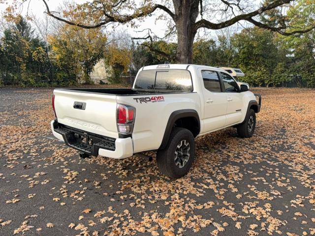 3TMCZ5AN2PM618731 - 2023 TOYOTA TACOMA DOUBLE CAB Weiß Foto 4