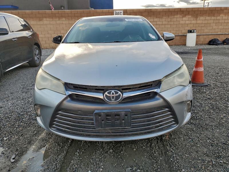4T4BF1FK1GR538023 - 2016 TOYOTA CAMRY LE SILVER photo 5