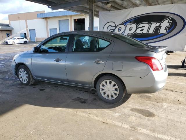 3N1CN7AP6DL848379 - 2013 NISSAN VERSA S GRAY photo 2