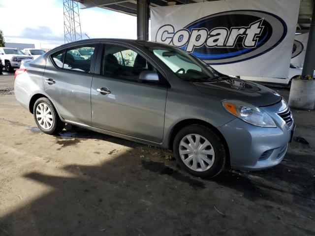 3N1CN7AP6DL848379 - 2013 NISSAN VERSA S GRAY photo 4