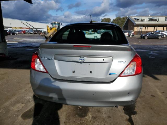 3N1CN7AP6DL848379 - 2013 NISSAN VERSA S GRAY photo 6