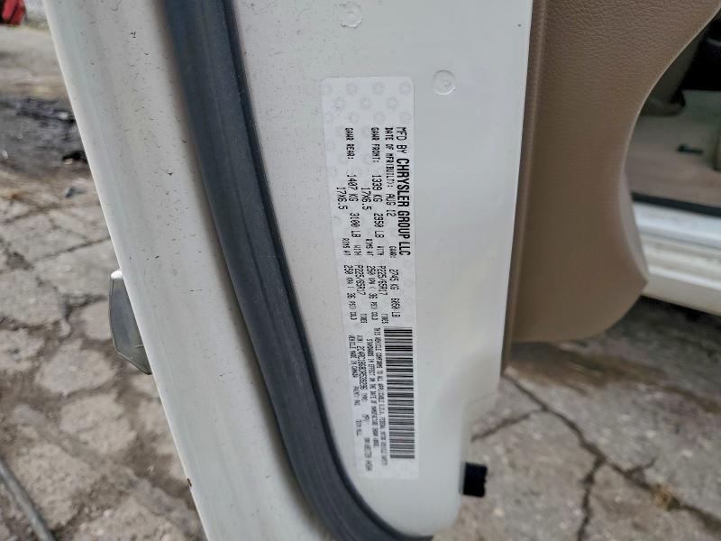 2C4RC1BG8DR539296 - 2013 CHRYSLER TOWN & COU TOURING თეთრი ფოტო 13