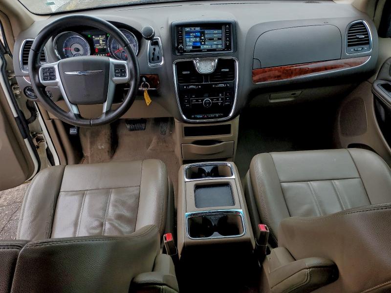 2C4RC1BG8DR539296 - 2013 CHRYSLER TOWN & COU TOURING თეთრი ფოტო 8