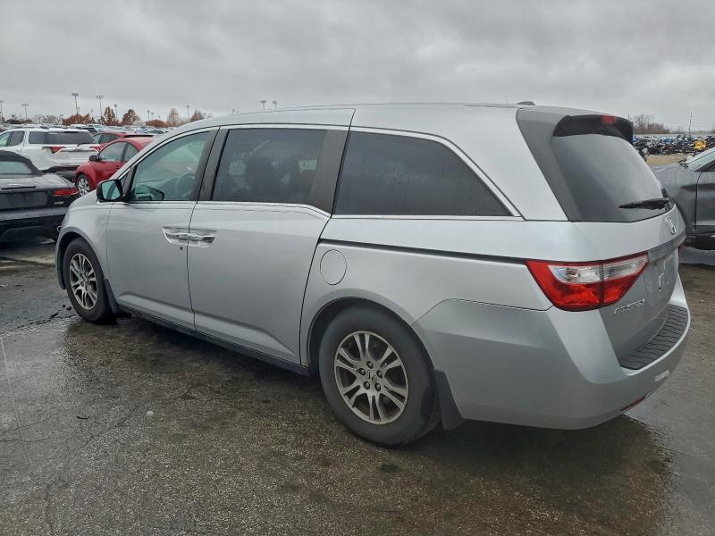 5FNRL5H6XDB043238 - 2013 HONDA ODYSSEY EXL Argent photo 2