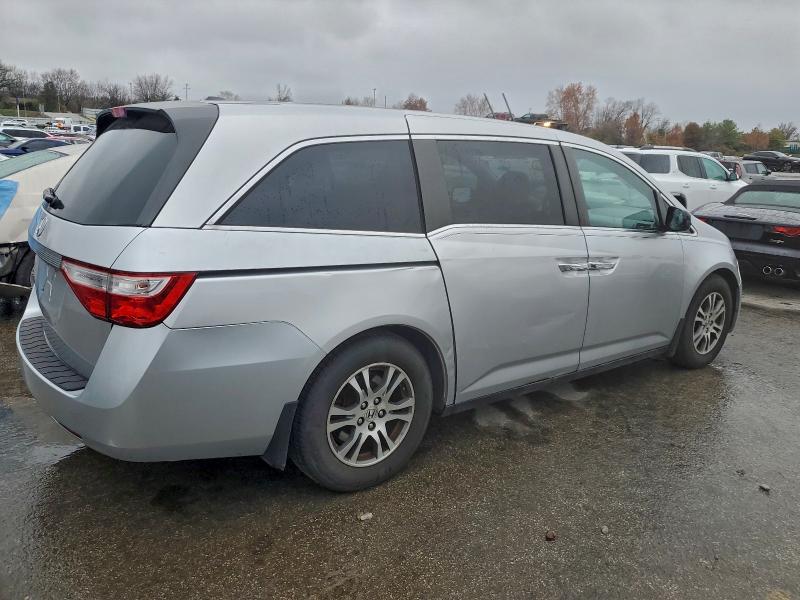 5FNRL5H6XDB043238 - 2013 HONDA ODYSSEY EXL Argent photo 3