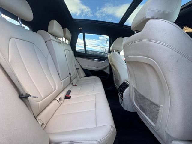 5UXTR7C53KLF30744 - 2019 BMW X3 SDRIVE30I WHITE photo 6