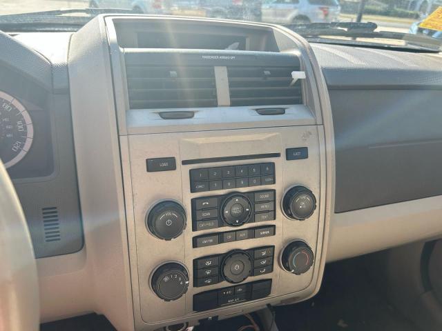 1FMCU9D78AKC90793 - 2010 FORD ESCAPE XLT 红色 照片 11