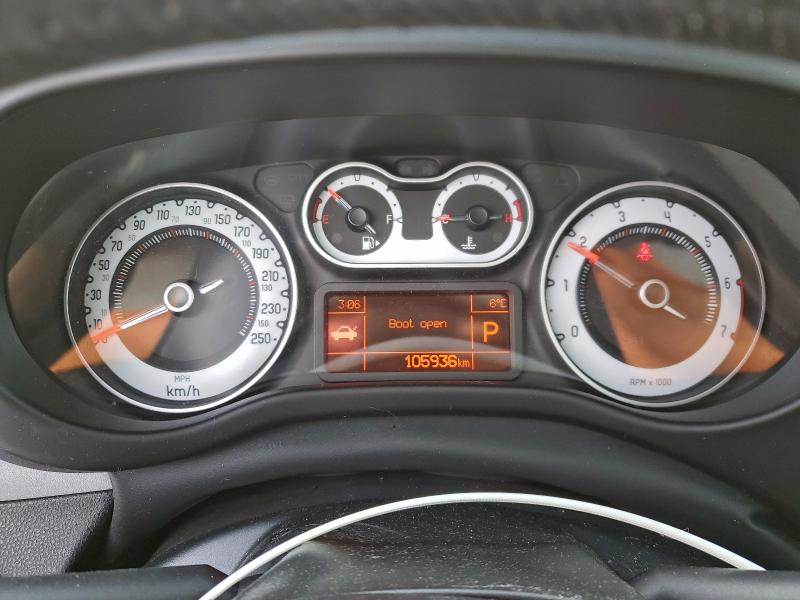 ZFBCFABH1EZ025662 - 2014 FIAT 500L EASY BLUE photo 9