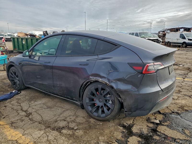 5YJYGDEE9MF260446 - 2021 TESLA MODEL Y GRAY photo 2