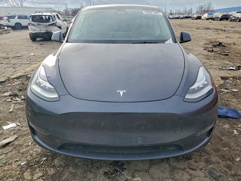 5YJYGDEE9MF260446 - 2021 TESLA MODEL Y GRAY photo 5