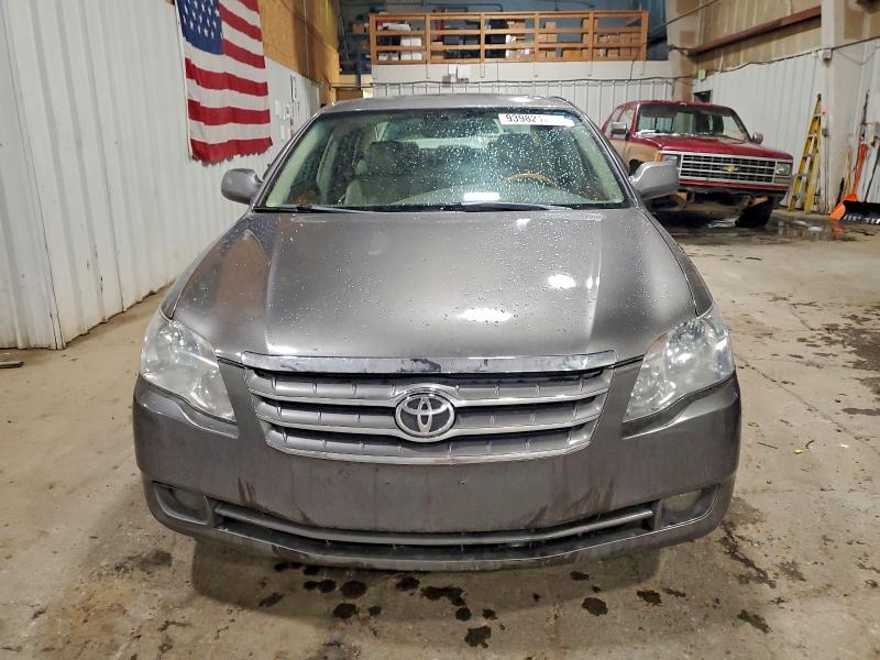 4T1BK36B26U129027 - 2006 TOYOTA AVALON XL GRAY photo 5