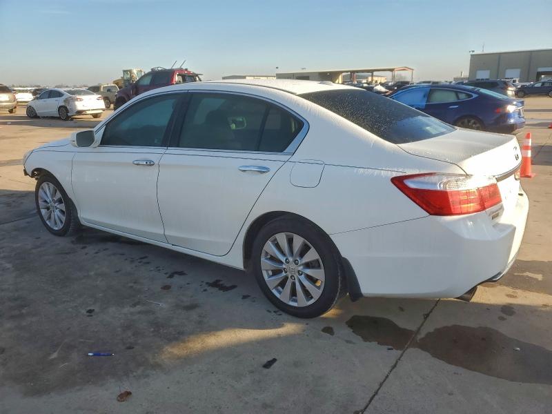 1HGCR3F83FA019583 - 2015 HONDA ACCORD EXL WHITE photo 2