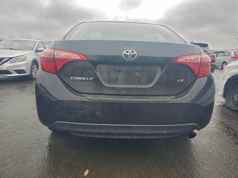 2T1BURHE8JC091818 - 2018 TOYOTA COROLLA L შავი ფოტო 6