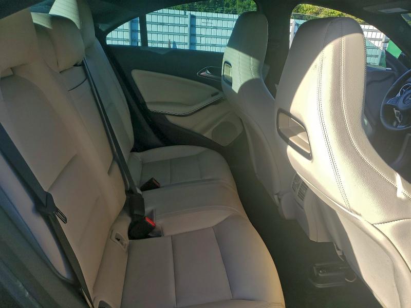 WDDSJ4EBXJN608173 - 2018 MERCEDES-BENZ CLA 250 黑色 照片 10