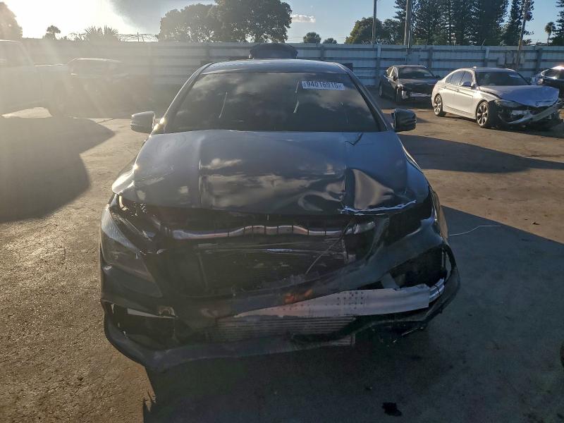 WDDSJ4EBXJN608173 - 2018 MERCEDES-BENZ CLA 250 黑色 照片 5