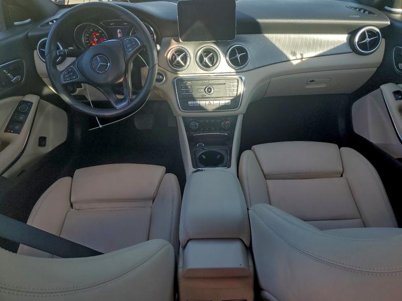 WDDSJ4EBXJN608173 - 2018 MERCEDES-BENZ CLA 250 黑色 照片 8