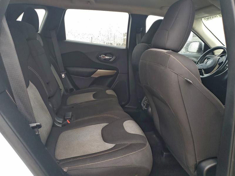 1C4PJLCB3JD538342 - 2018 JEEP CHEROKEE LATITUDE 白色 照片 11