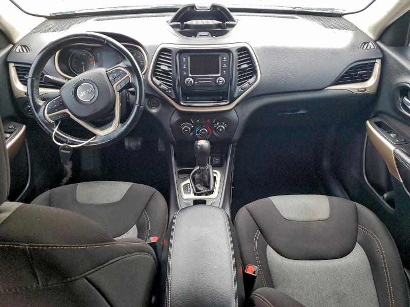 1C4PJLCB3JD538342 - 2018 JEEP CHEROKEE LATITUDE 白色 照片 8